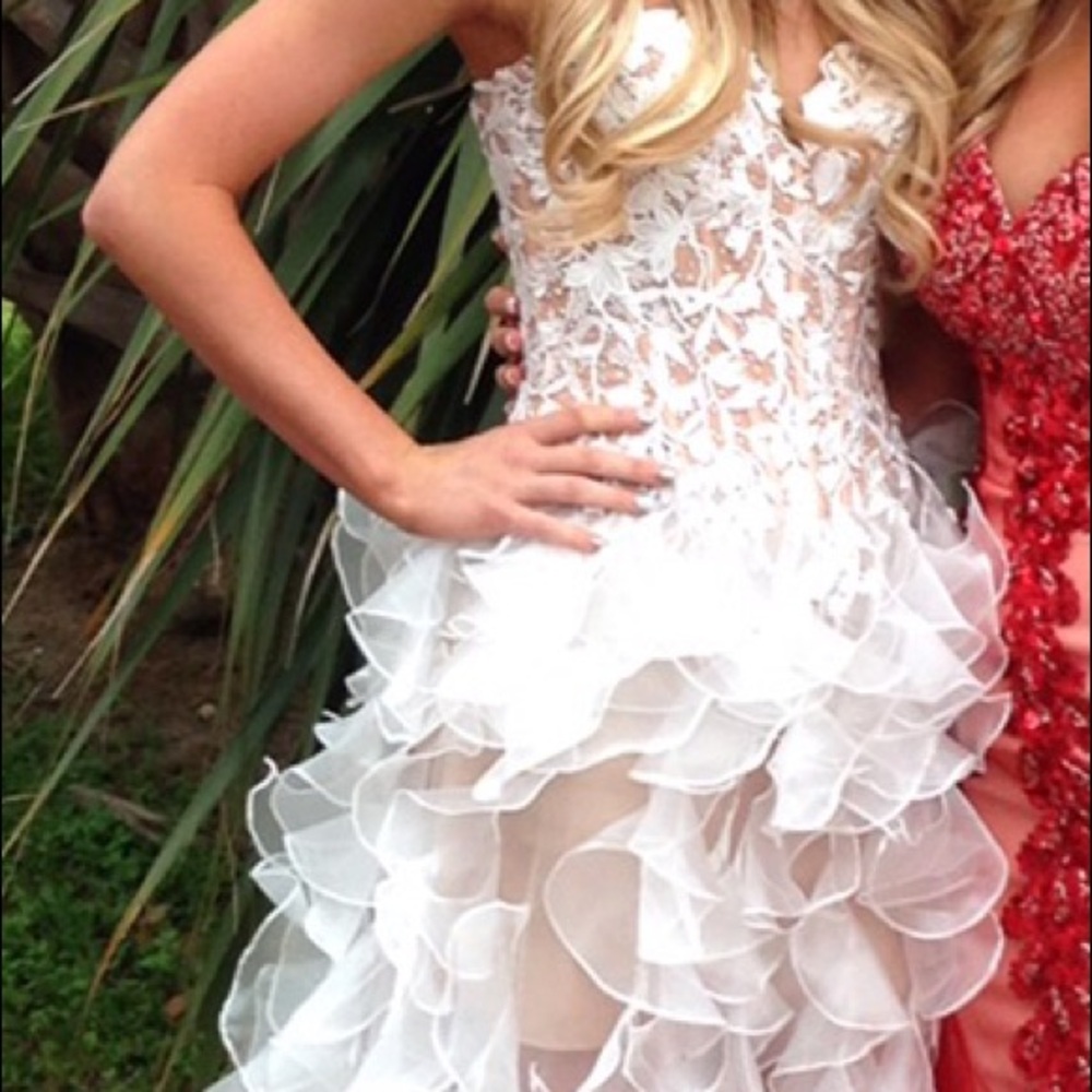 Sherri Hill White with Tan underlining Size 0